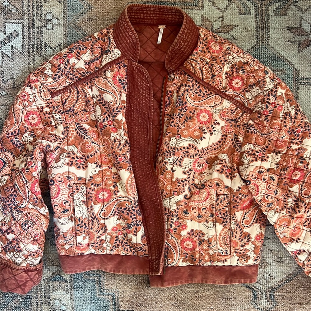 FREE PEOPLE  quilted jacket!